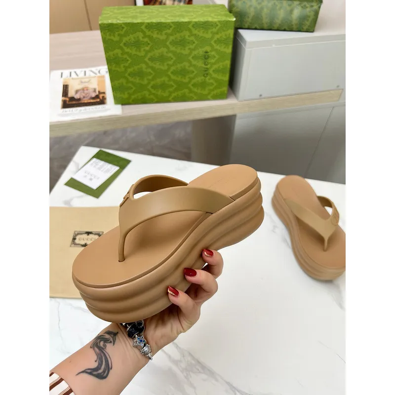 Gucci Shoes for Womens Gucci Slippers #A52469