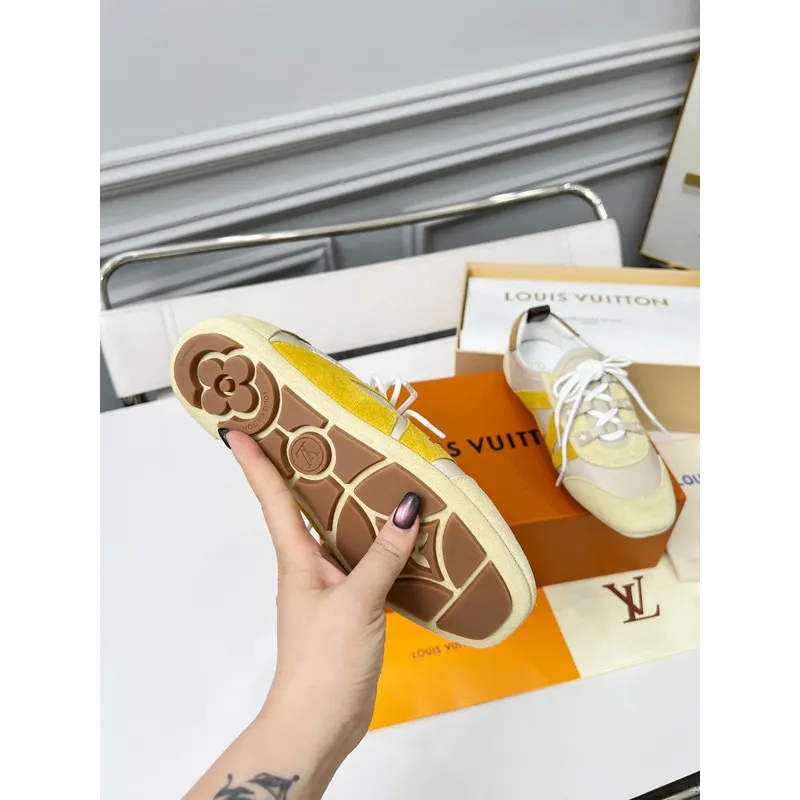 Gucci Shoes for Women Gucci Sneakers #A51357
