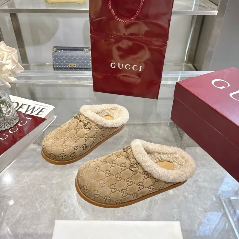 Gucci Shoes for Womens Gucci Slippers #A55130