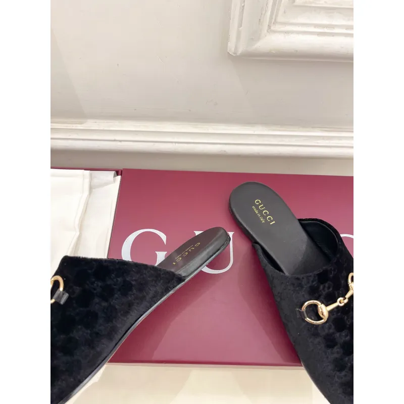 Gucci Shoes for Womens Gucci Slippers #A55909