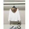 Burberry - Style Beige Hoodie With Iconic Checkered Hood Lining #A54445