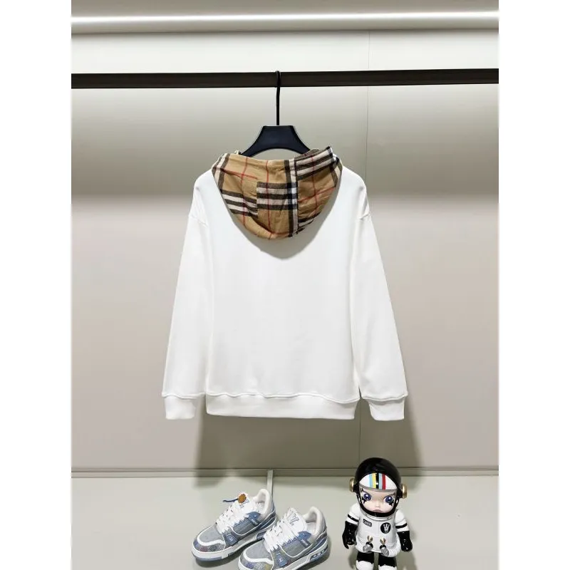 Burberry - Style Beige Hoodie With Iconic Checkered Hood Lining #A54445