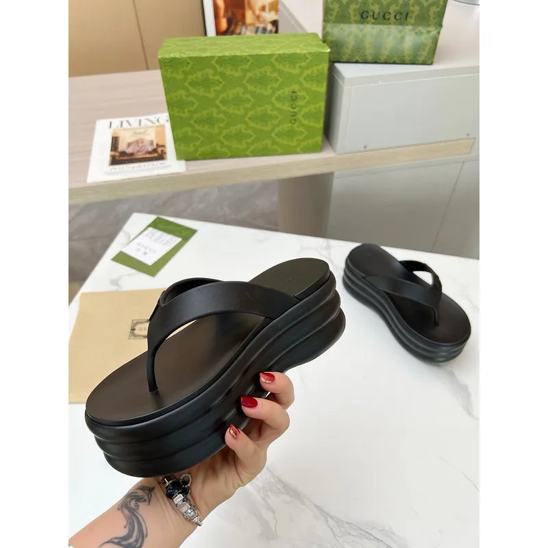 Gucci Shoes for Womens Gucci Slippers #A52469