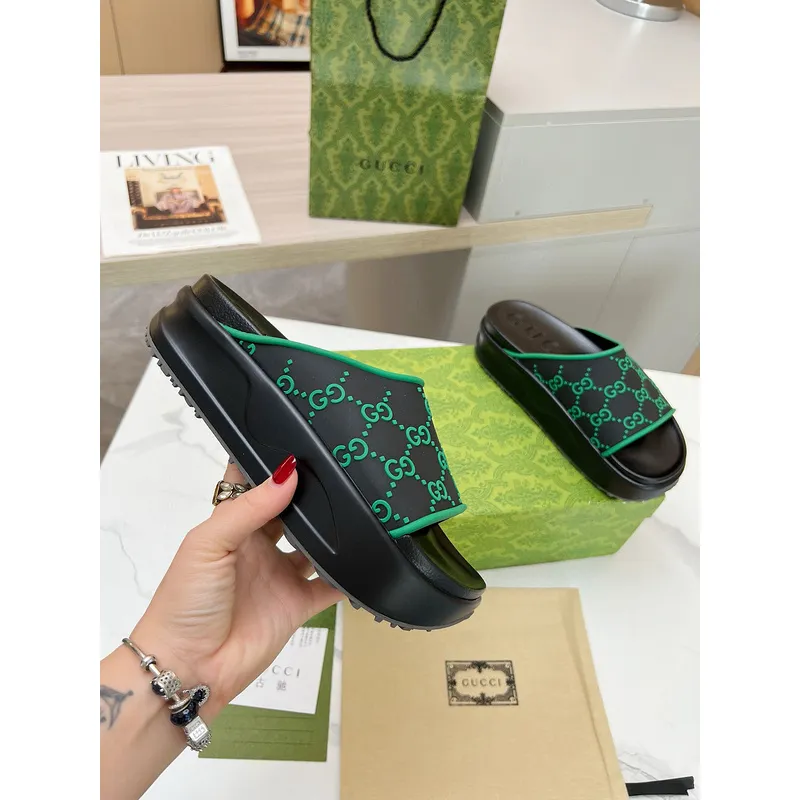 Gucci Shoes for Womens Gucci Slippers #A52471