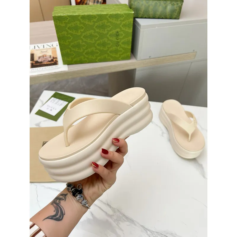 Gucci Shoes for Womens Gucci Slippers #A52469