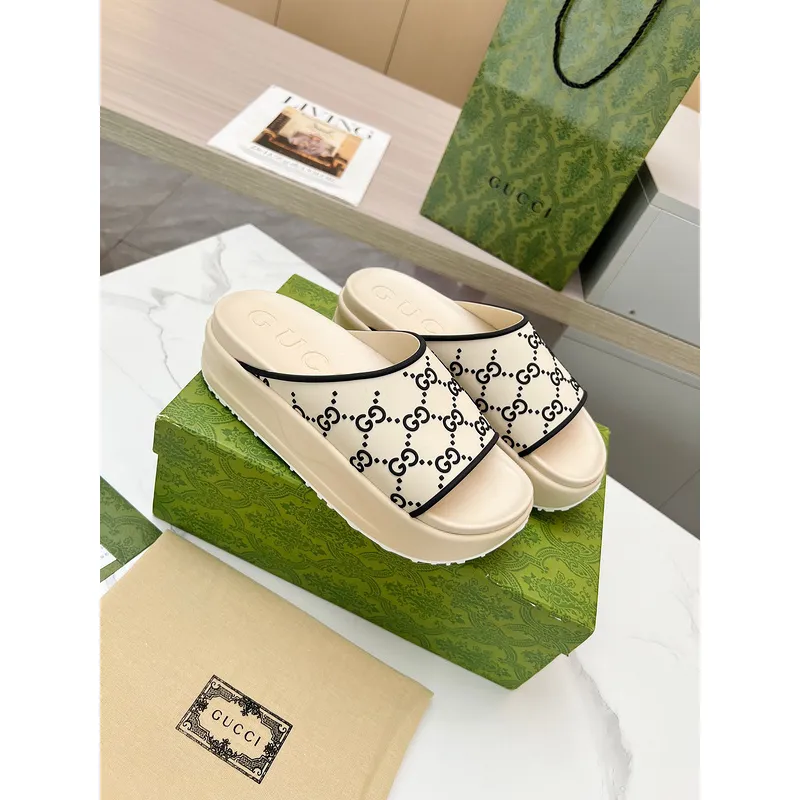 Gucci Shoes for Womens Gucci Slippers #A52471