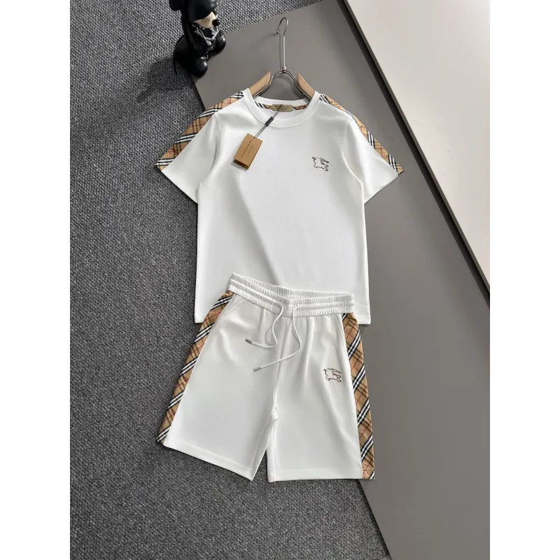 Burberry Tracksuits for Burberry Short Tracksuits for men #A53403