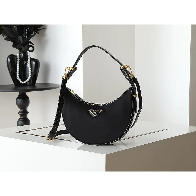Prada Crescent - Shaped Leather Shoulder Bags in Diverse Color Options size:22×18×6cm #A53924 Prada Crescent - Shaped Leather Shoulder Bags in Diverse Color Options size:22×18×6cm #A53924