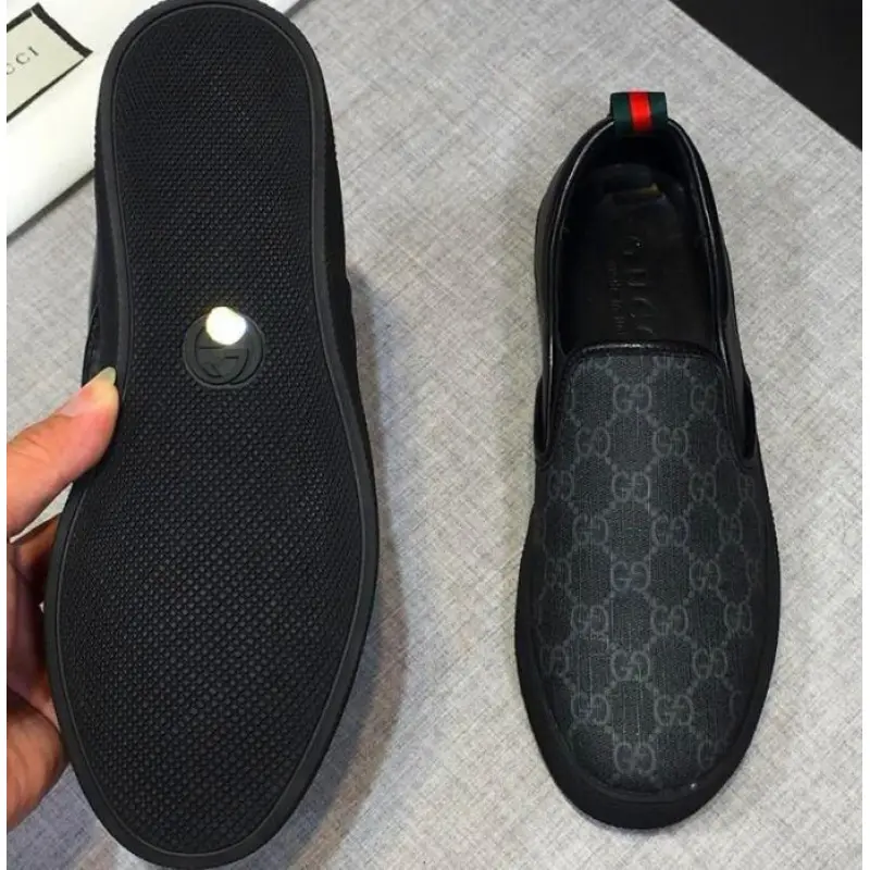 Gucci Black loafers for Mens Gucci Sneakers #99115927 Gucci Black loafers for Mens Gucci Sneakers #99115927