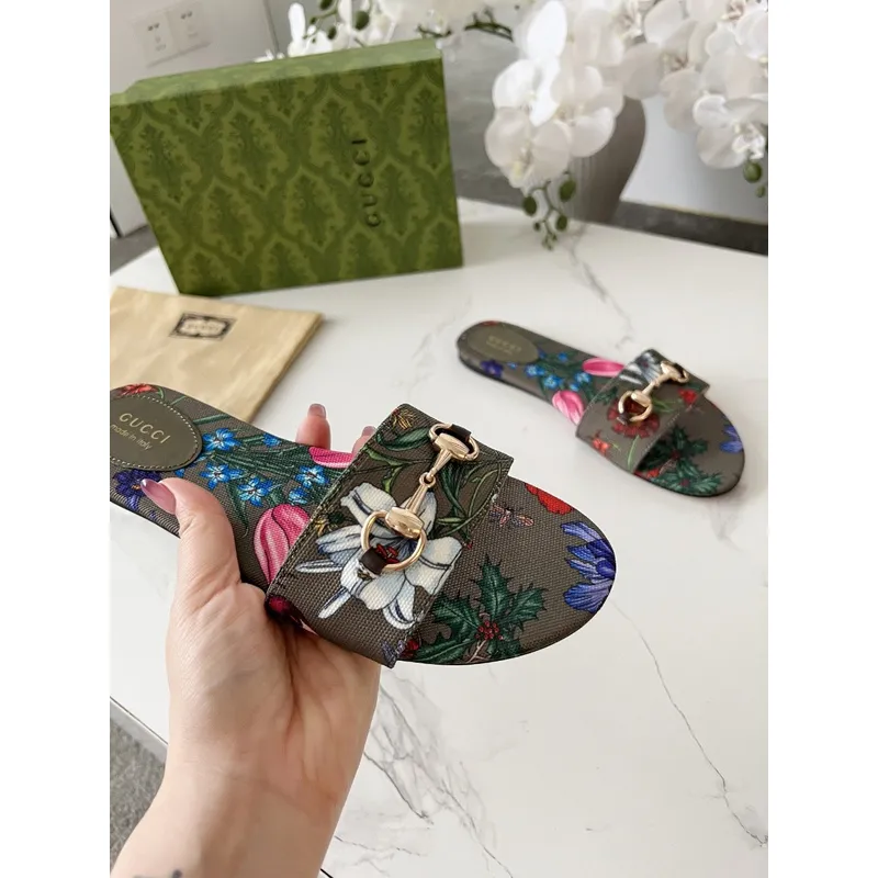 Gucci Shoes for Womens Gucci Slippers #A52045
