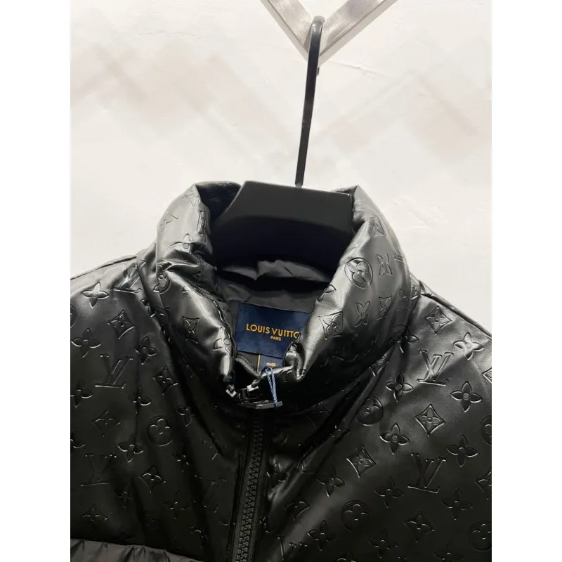 Louis Vuitton Coats/Down Jackets #A56565