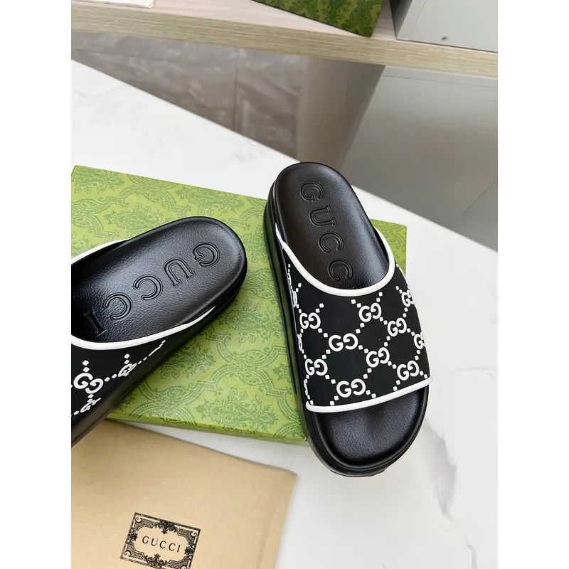Gucci Shoes for Womens Gucci Slippers #A52471