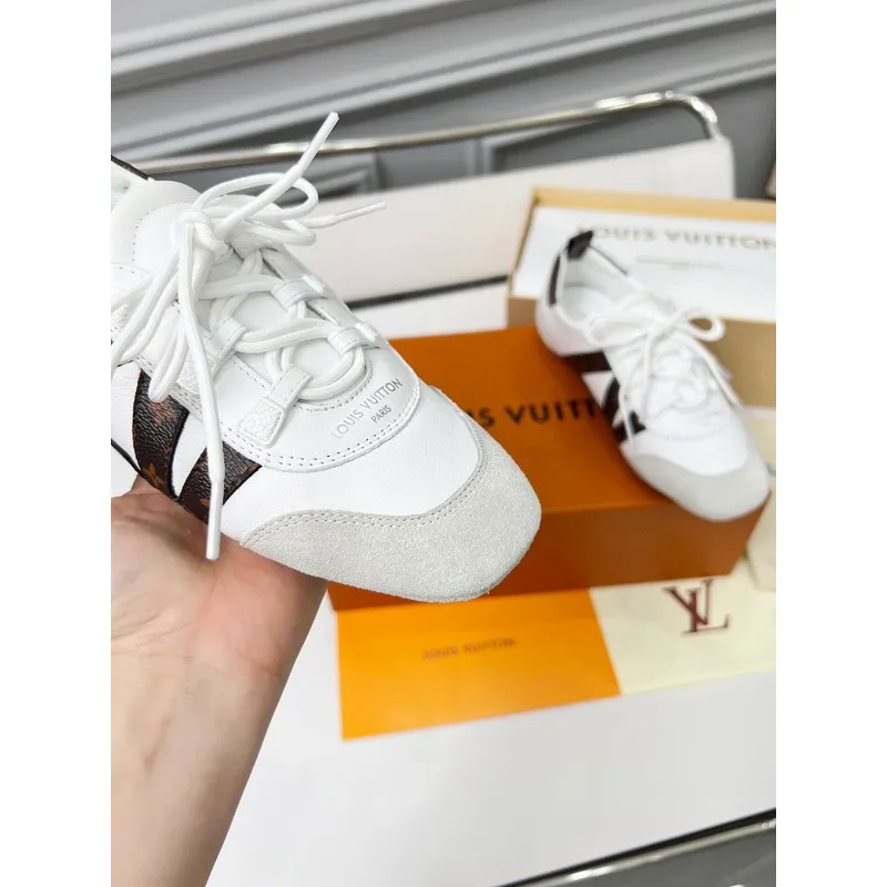 Gucci Shoes for Women Gucci Sneakers #A51355