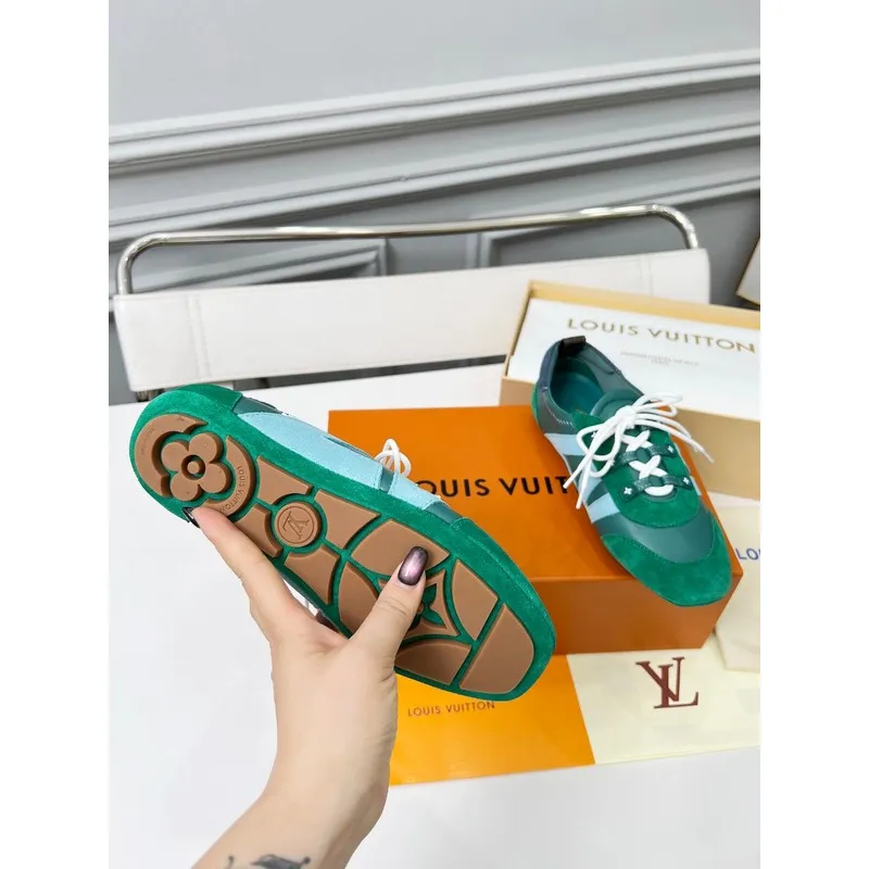 Gucci Shoes for Women Gucci Sneakers #A51358