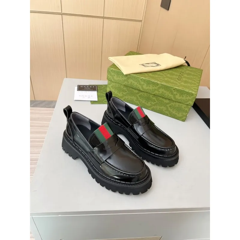 Gucci Shoes for Women Gucci Sneakers #A44498