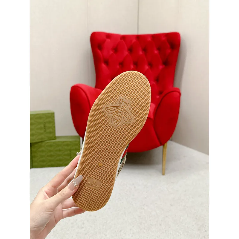 Gucci Shoes for Women Gucci Sneakers #A49605