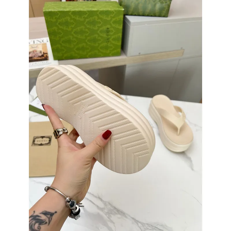 Gucci Shoes for Womens Gucci Slippers #A52469