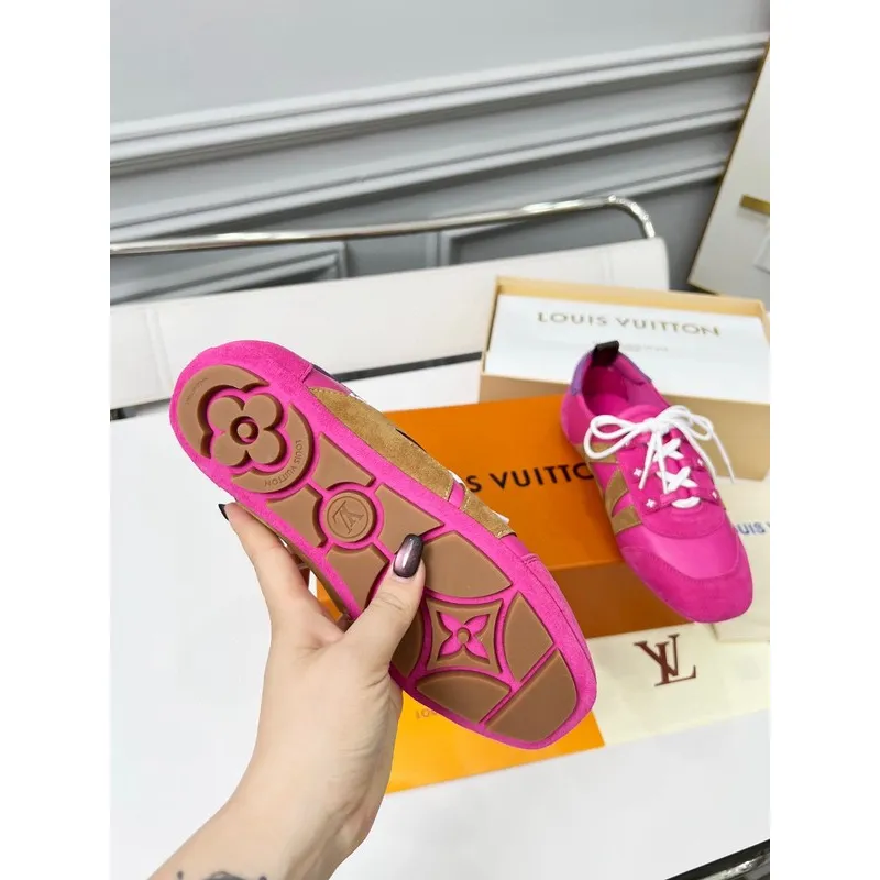 Gucci Shoes for Women Gucci Sneakers #A51356
