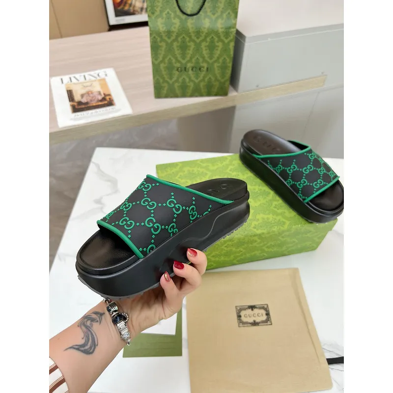 Gucci Shoes for Womens Gucci Slippers #A52471