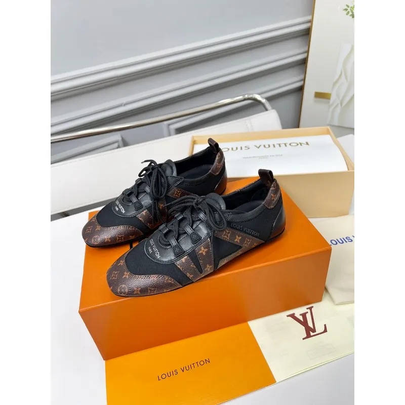 Gucci Shoes for Women Gucci Sneakers #A51354
