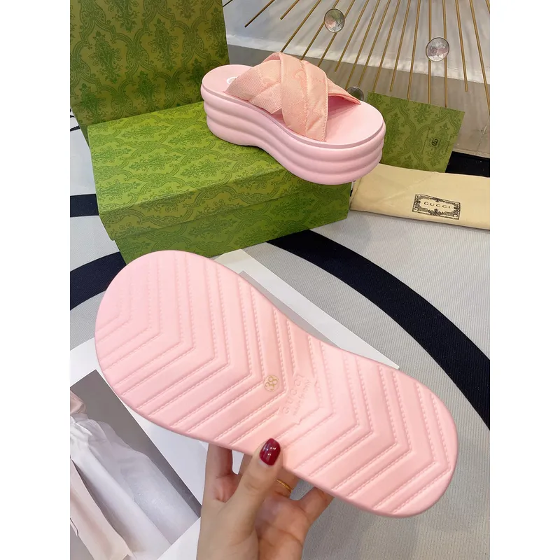 Gucci Shoes for Womens Gucci Slippers #A52470
