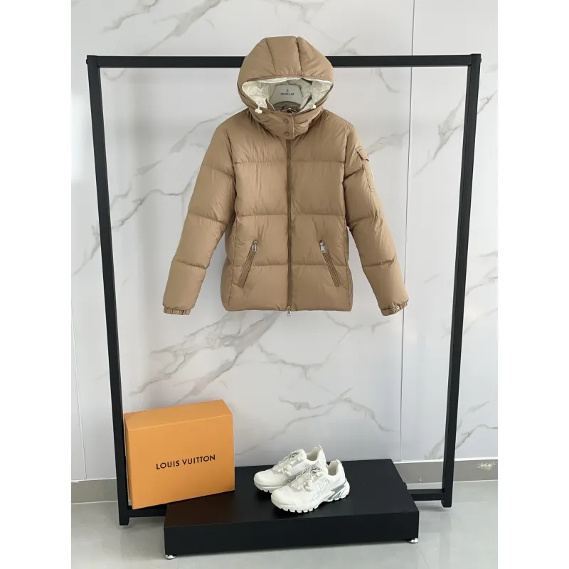 Moncler Coats/Down Fourmines Jackets for WOMEN #A59064 Moncler Coats/Down Fourmines Jackets for WOMEN #A59064