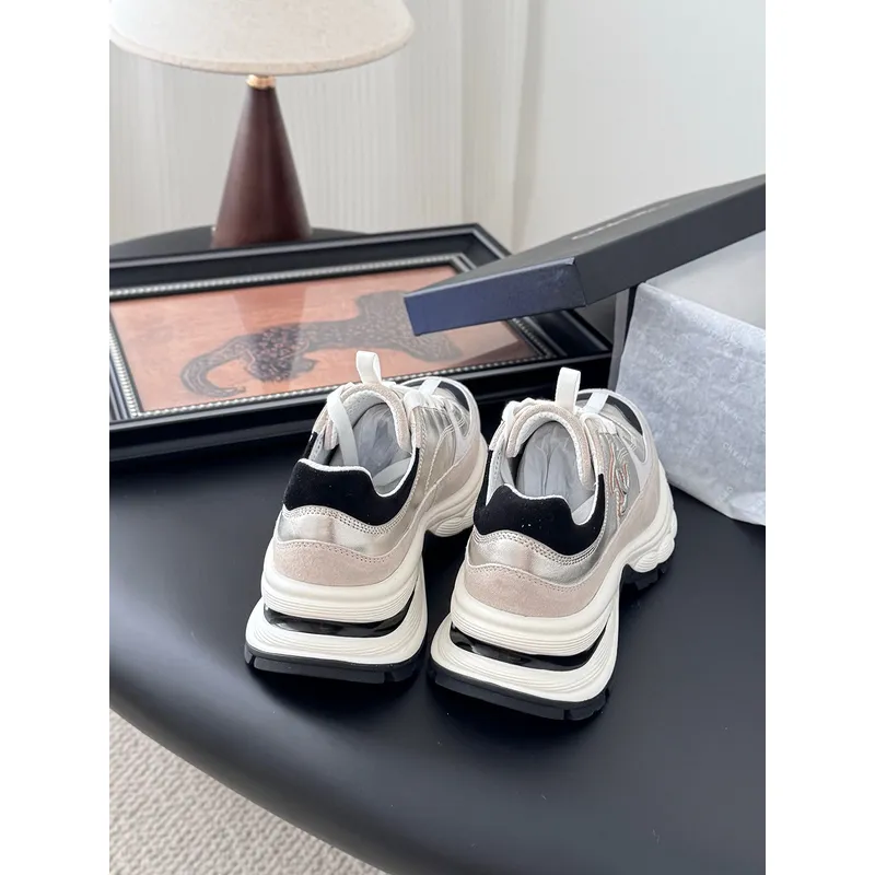 Chanel shoes for Womens Chanel Sneakers Trainers - Calfskin & suede calfskin #A54186
