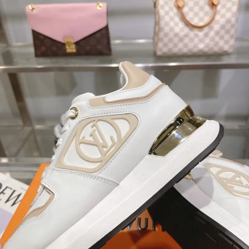 Louis Vuitton Shoes for Womens Louis Vuitton Sneakers #A37380