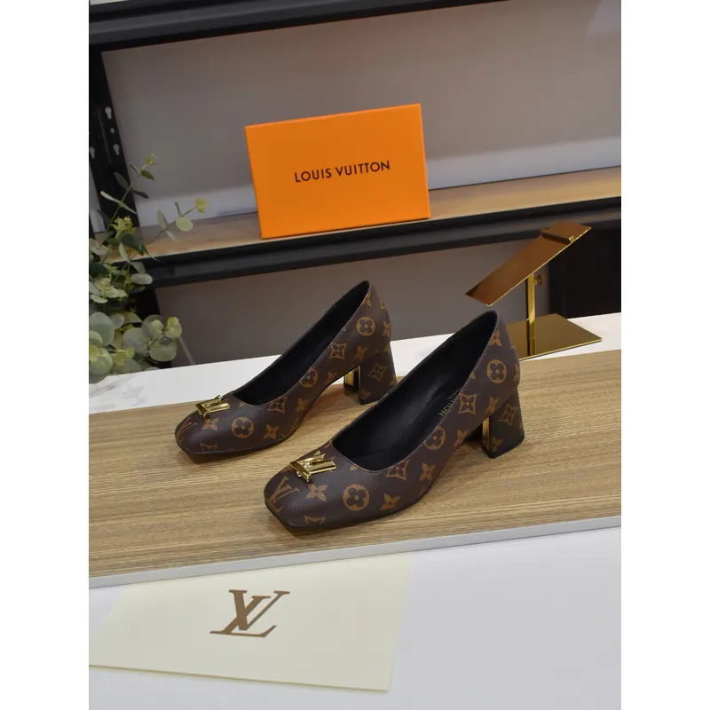 Louis Vuitton Shoes for Womens Louis Vuitton Pumps #A49748