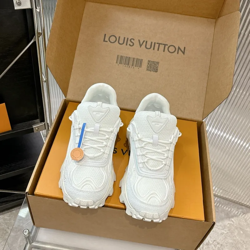 Louis Vuitton Shoes for Mens Louis Vuitton Sneakers #A62703