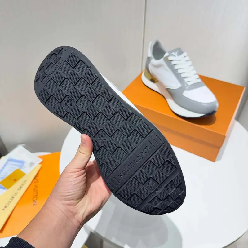 Louis Vuitton Shoes for Mens Louis Vuitton Sneakers #A63711
