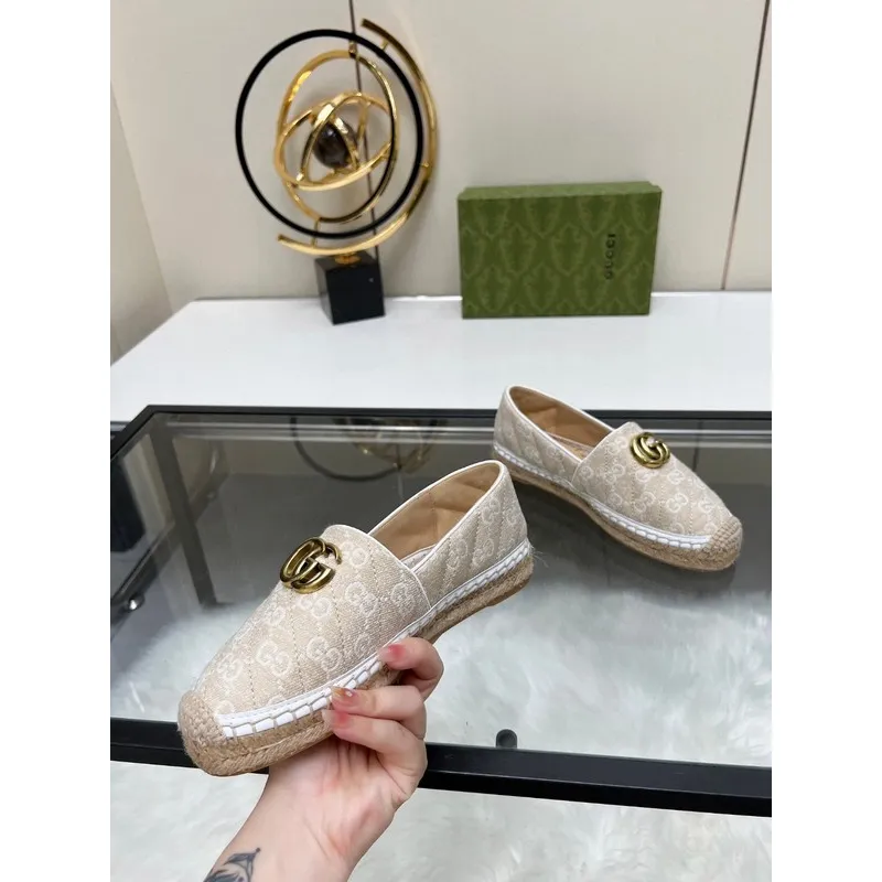 Gucci Shoes for Women Gucci Sneakers #A38152