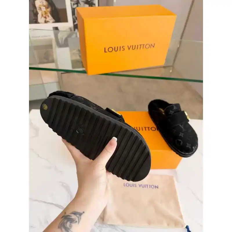 Louis Vuitton Shoes for Womens Louis Vuitton Slippers #A58625