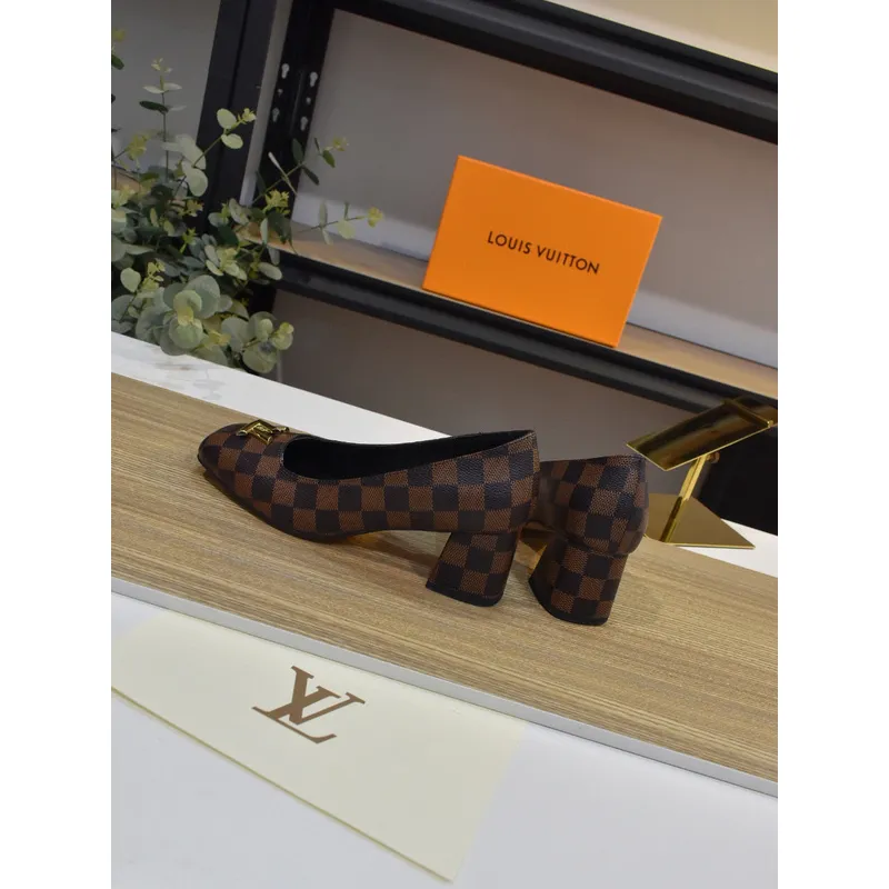 Louis Vuitton Shoes for Womens Louis Vuitton Pumps #A49748