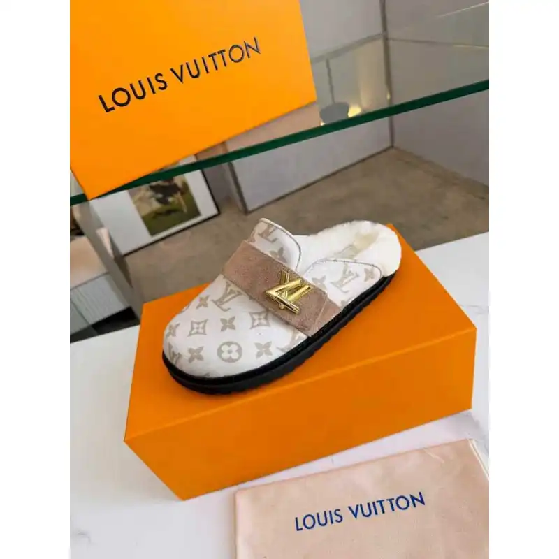 Louis Vuitton Shoes for Womens Louis Vuitton Slippers #A58624 Louis Vuitton Shoes for Womens Louis Vuitton Slippers #A58624