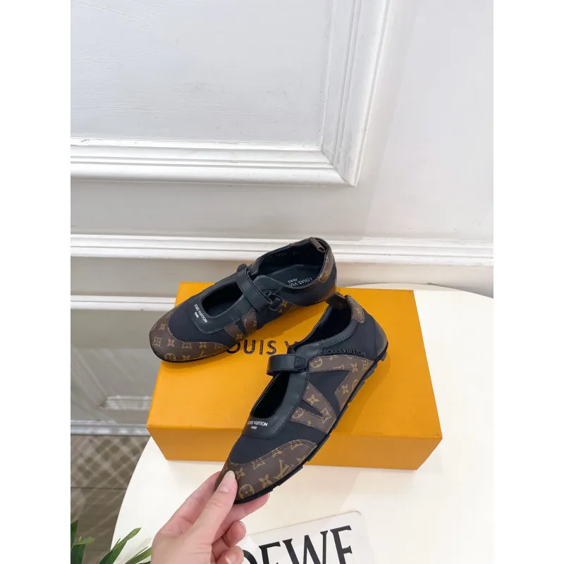 Louis Vuitton Shoes for Womens Louis Vuitton Sandals #A64323