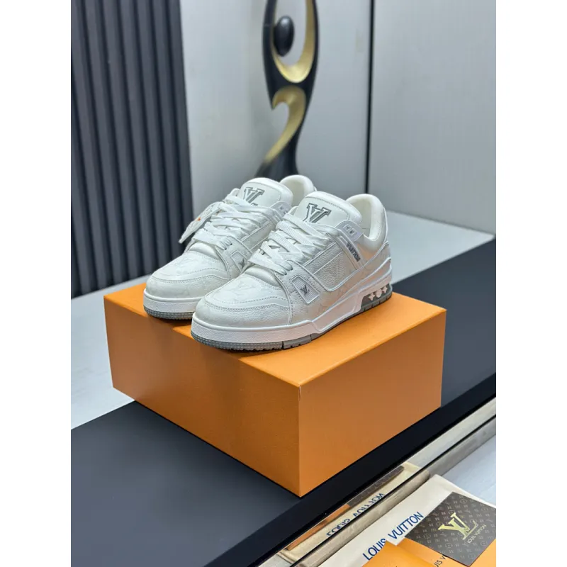 Louis Vuitton Shoes for Louis Vuitton Unisex Shoes #A62089