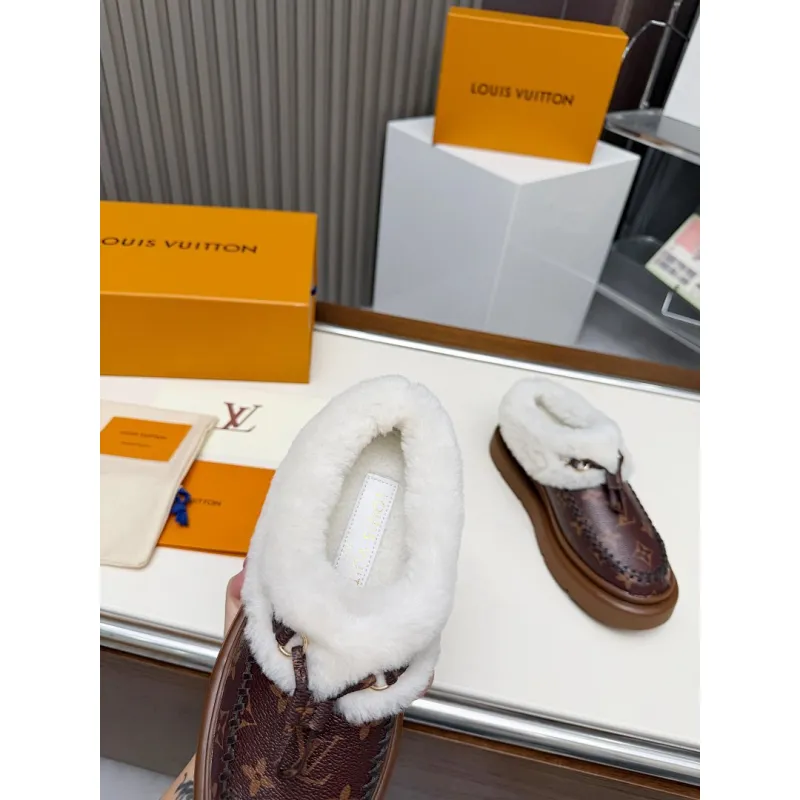 Louis Vuitton Shoes for Womens Louis Vuitton Sneakers #A59114