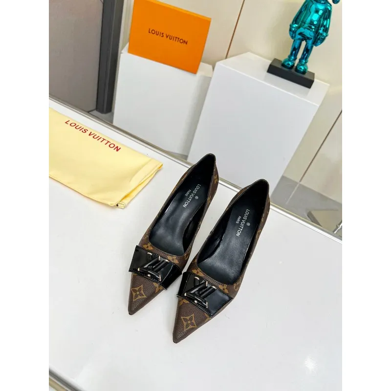 Louis Vuitton Shoes for Womens Louis Vuitton Pumps #A26869