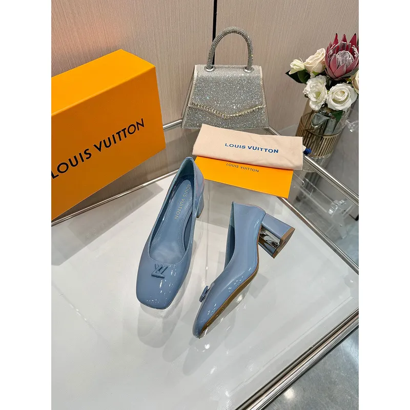 Louis Vuitton Shoes for Womens Louis Vuitton Pumps #A49586