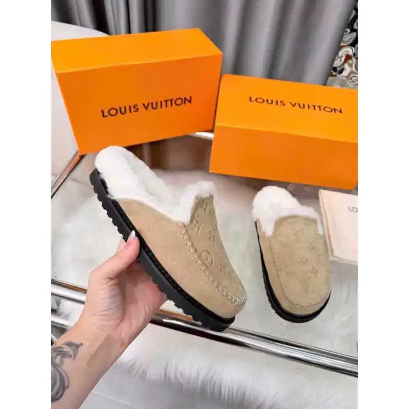Louis Vuitton Shoes for Womens Louis Vuitton Slippers #A58618 Louis Vuitton Shoes for Womens Louis Vuitton Slippers #A58618