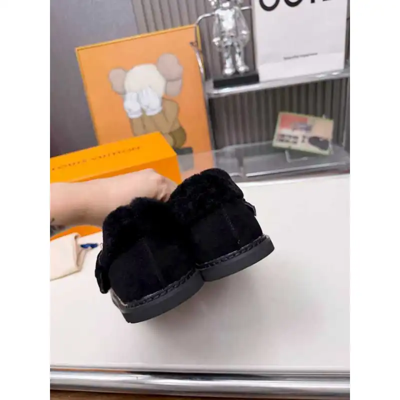 Louis Vuitton Shoes for Womens Louis Vuitton Slippers #A58621