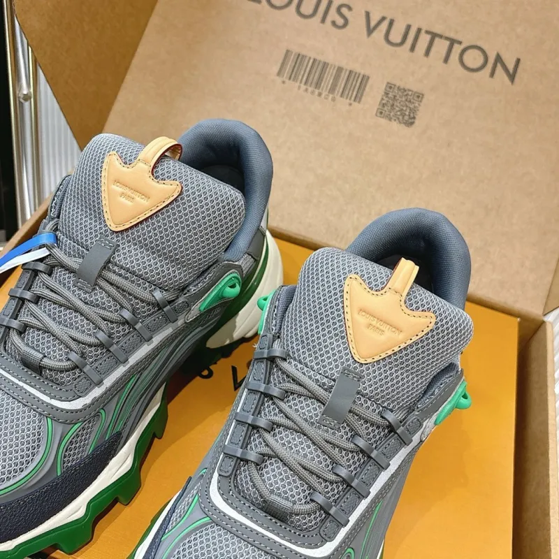 Louis Vuitton Shoes for Mens Louis Vuitton Sneakers #A62701