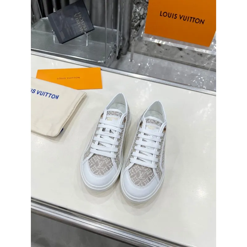 Louis Vuitton Shoes for Womens Louis Vuitton Sneakers #A53321
