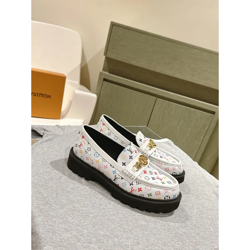 Louis Vuitton Shoes for Womens Louis Vuitton Sneakers #A50204