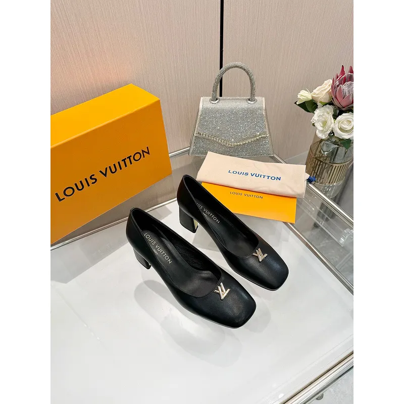 Louis Vuitton Shoes for Womens Louis Vuitton Pumps #A49586