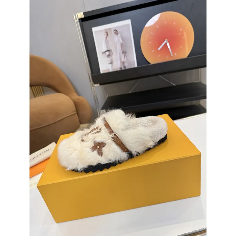 Louis Vuitton Cozy Fluffy Slippers with Leather Straps and Brand Embellishments #A54596