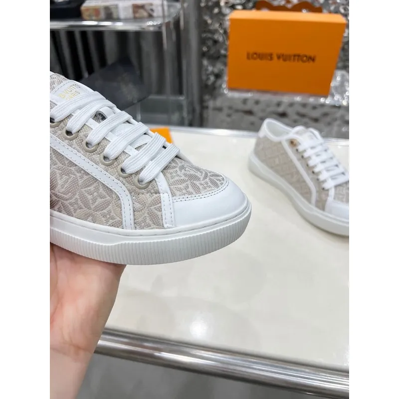 Louis Vuitton Shoes for Womens Louis Vuitton Sneakers #A53321