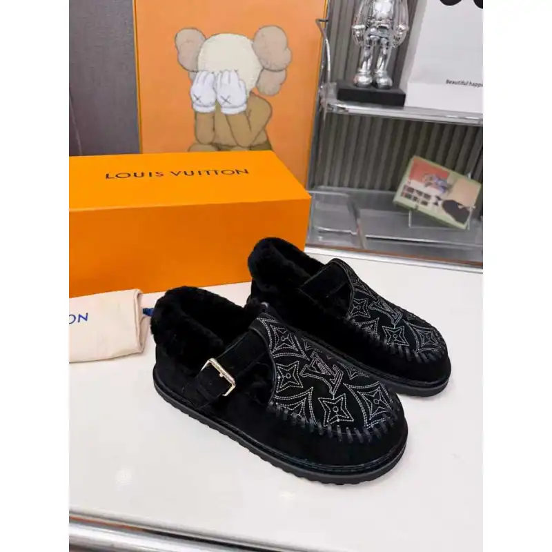 Louis Vuitton Shoes for Womens Louis Vuitton Slippers #A58621