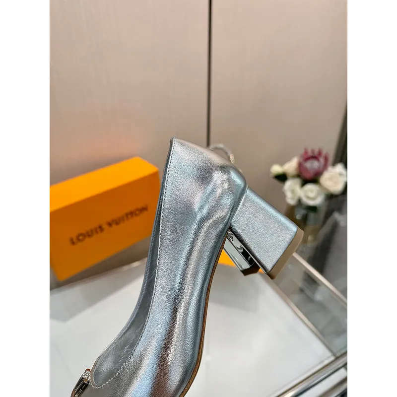 Louis Vuitton Shoes for Womens Louis Vuitton Pumps #A49586